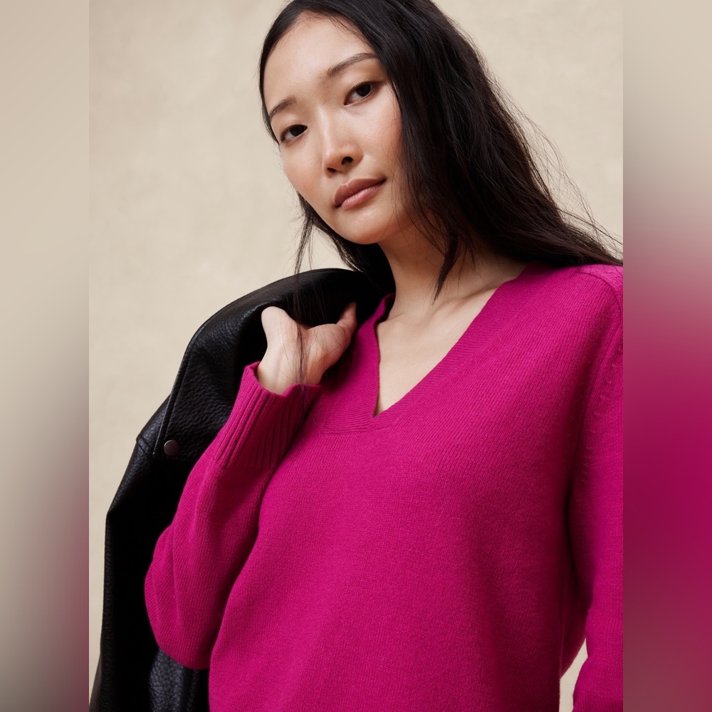 Banana Republic Pink V-Neck Sweater
